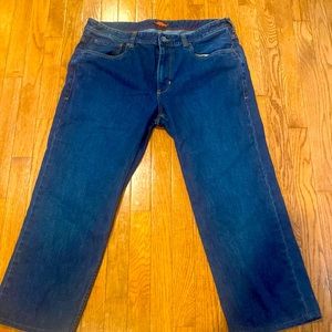 Tommy Bahama relaxed jeans 38x30